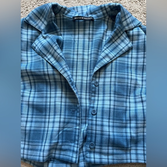 Brandy Melville cropped collared blue button up. Rare brandy! - Picture 4 of 4